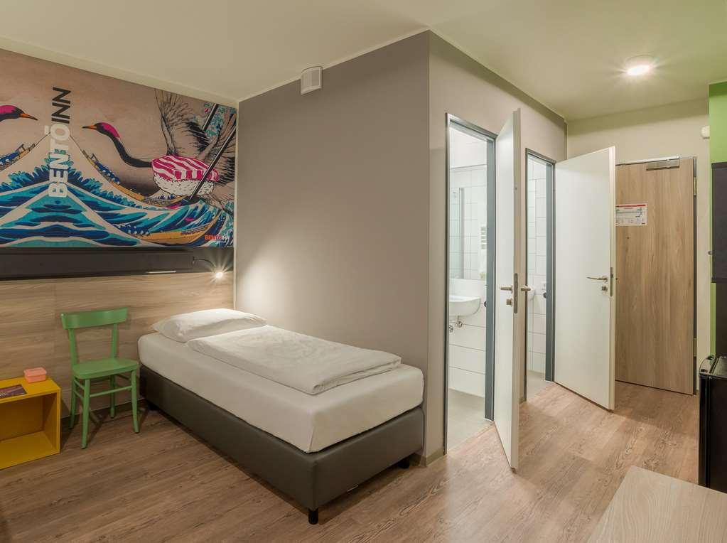 Ramada Encore By Wyndham Munich Messe Room photo